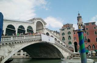 264157_140552709353184_7758839_n